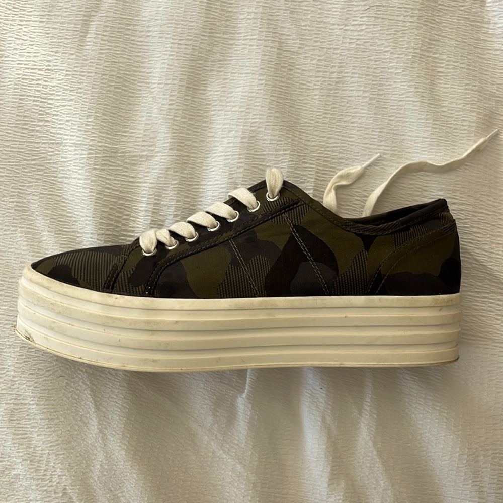 GIANNI BINI shoes. Camo color. White shoe laces. Really really cute.